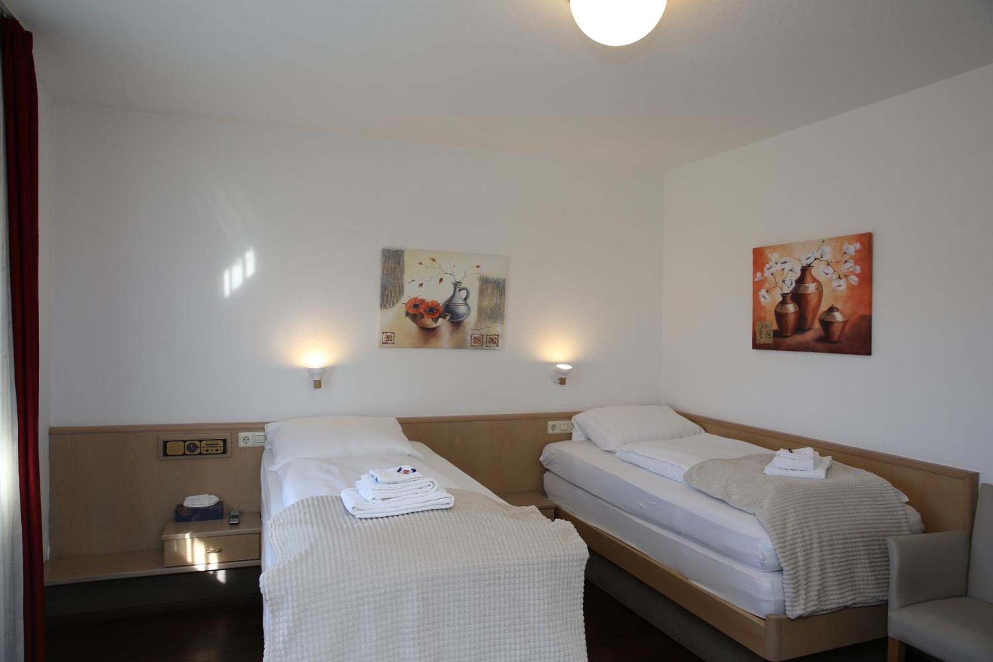 Hotel Garni Alte Post Schallbach Екстериор снимка